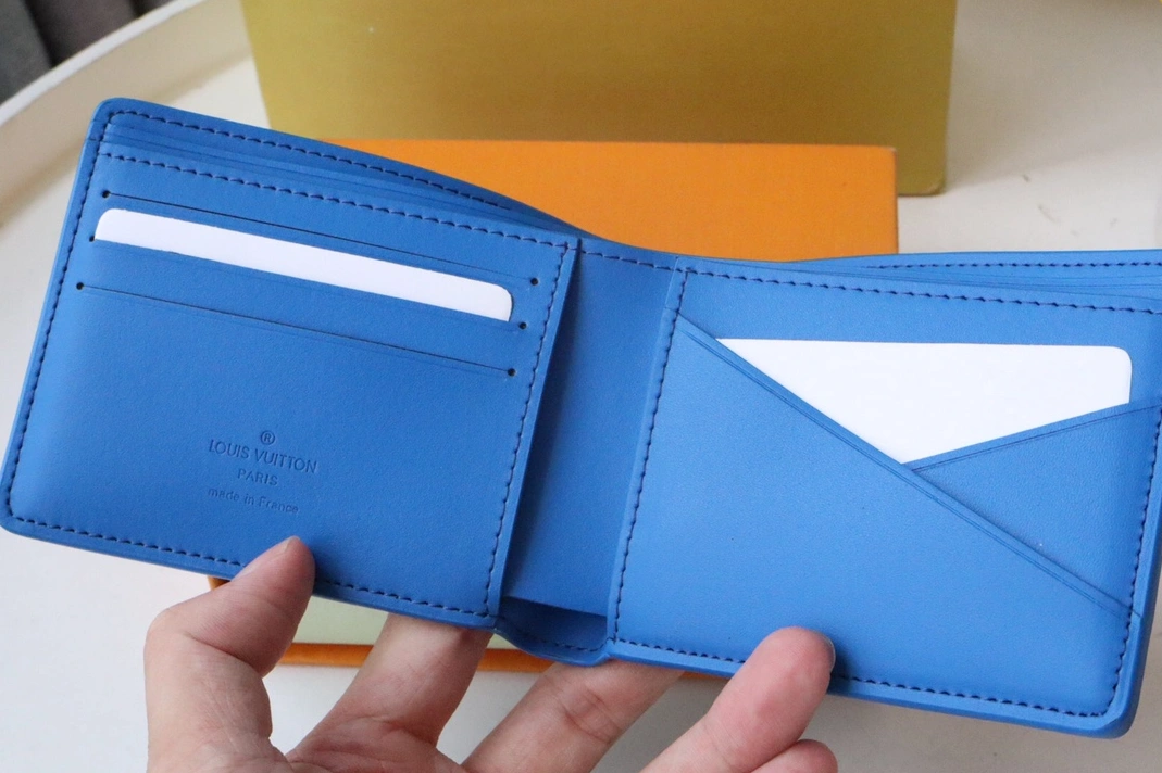 Louis Vuitton AAA Quality Wallets Comfortable 3652
