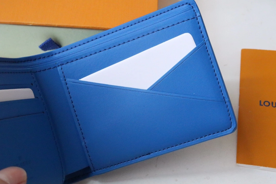 Louis Vuitton AAA Quality Wallets Comfortable 3652