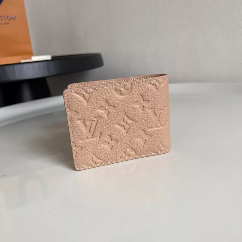 Louis Vuitton AAA Quality Wallets Compact 7791