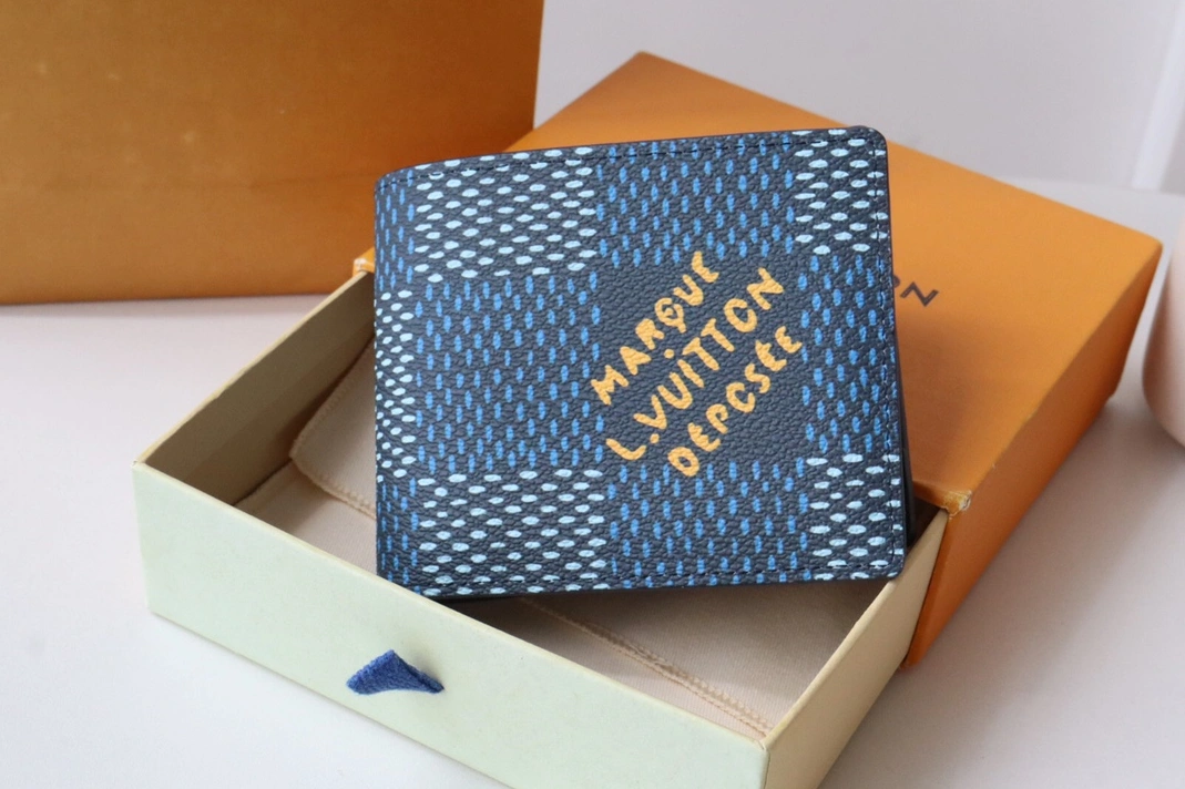 Louis Vuitton AAA Quality Wallets DailyWear 5304