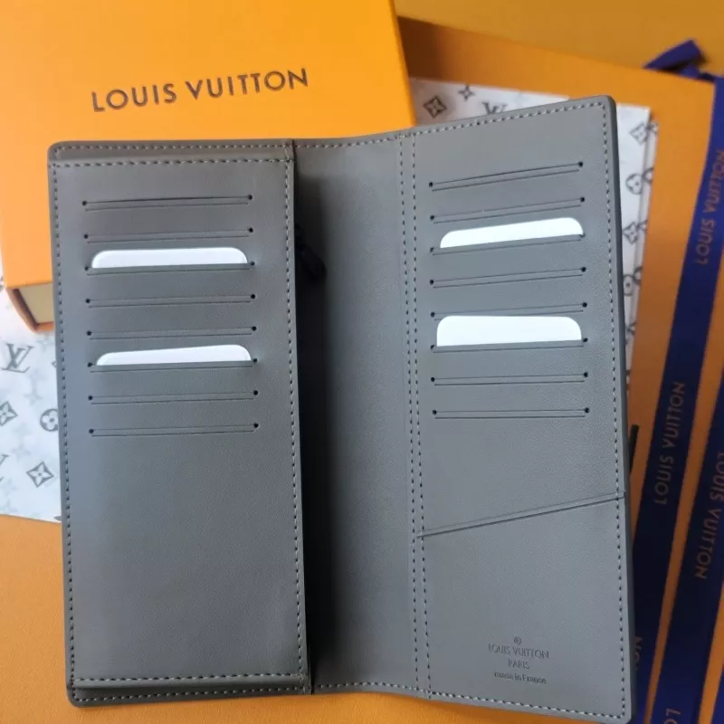 Louis Vuitton AAA Quality Wallets Durable 3902