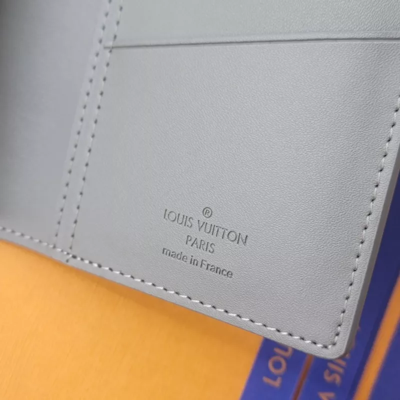Louis Vuitton AAA Quality Wallets Durable 3902
