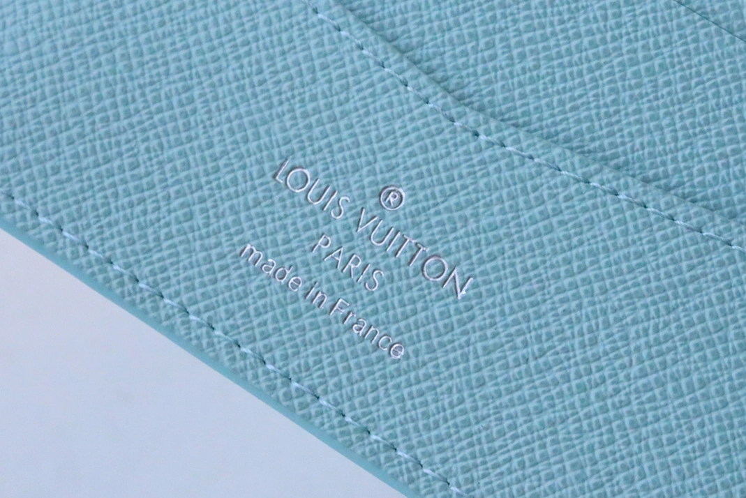 Louis Vuitton AAA Quality Wallets Elegant 1426