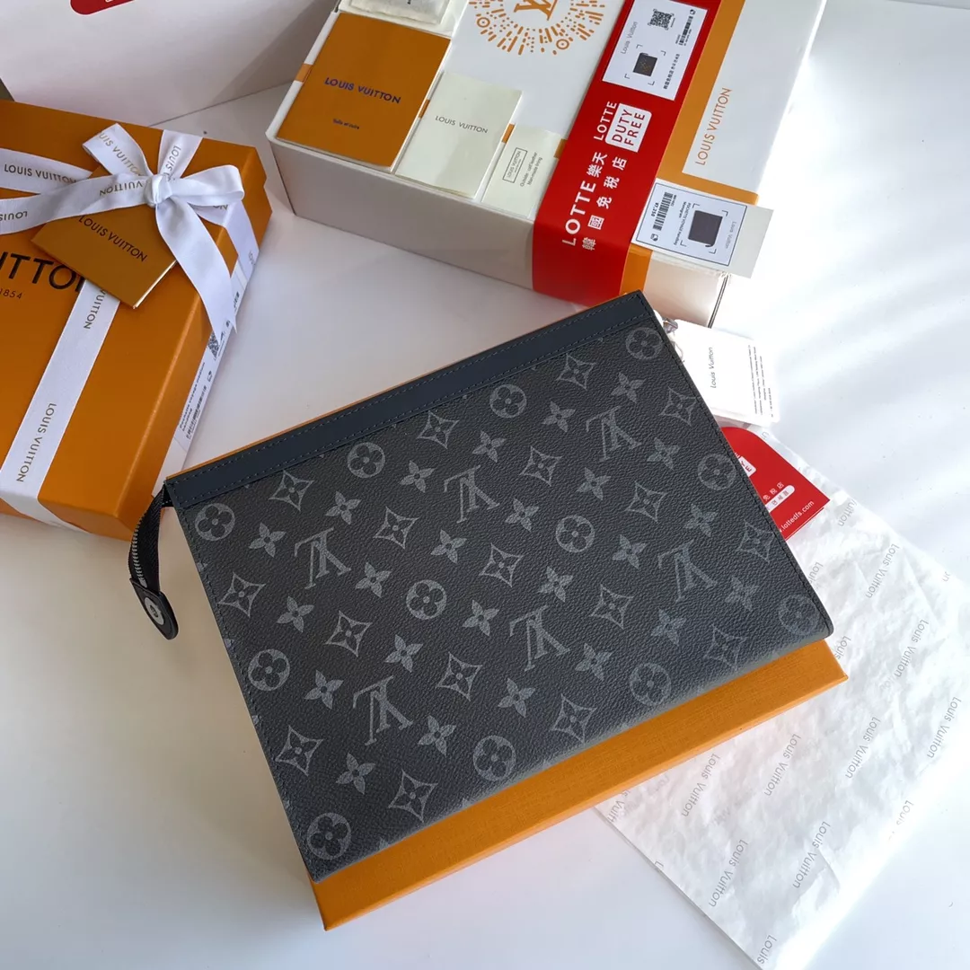 Louis Vuitton AAA Quality Wallets EyeCatching 9192
