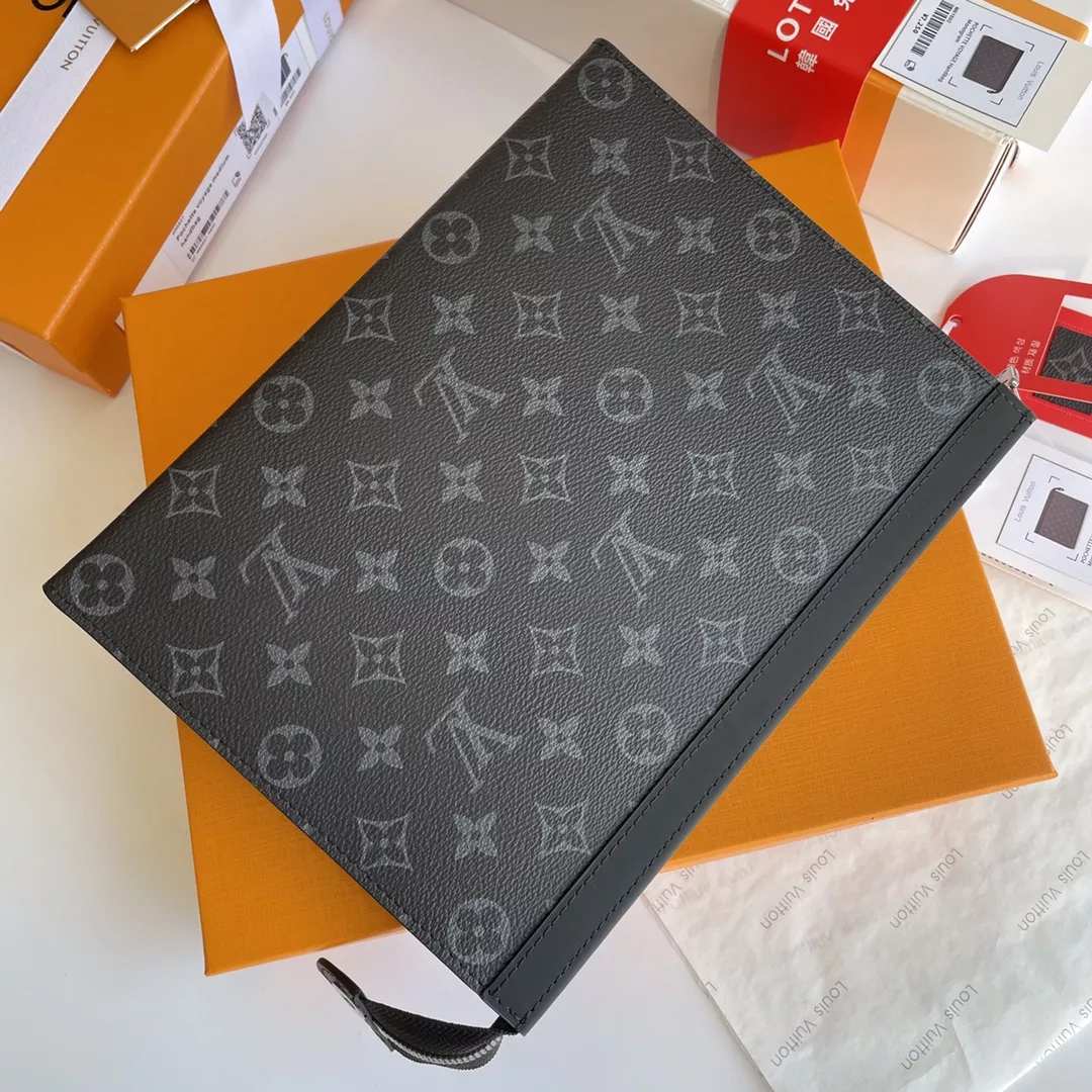 Louis Vuitton AAA Quality Wallets EyeCatching 9192