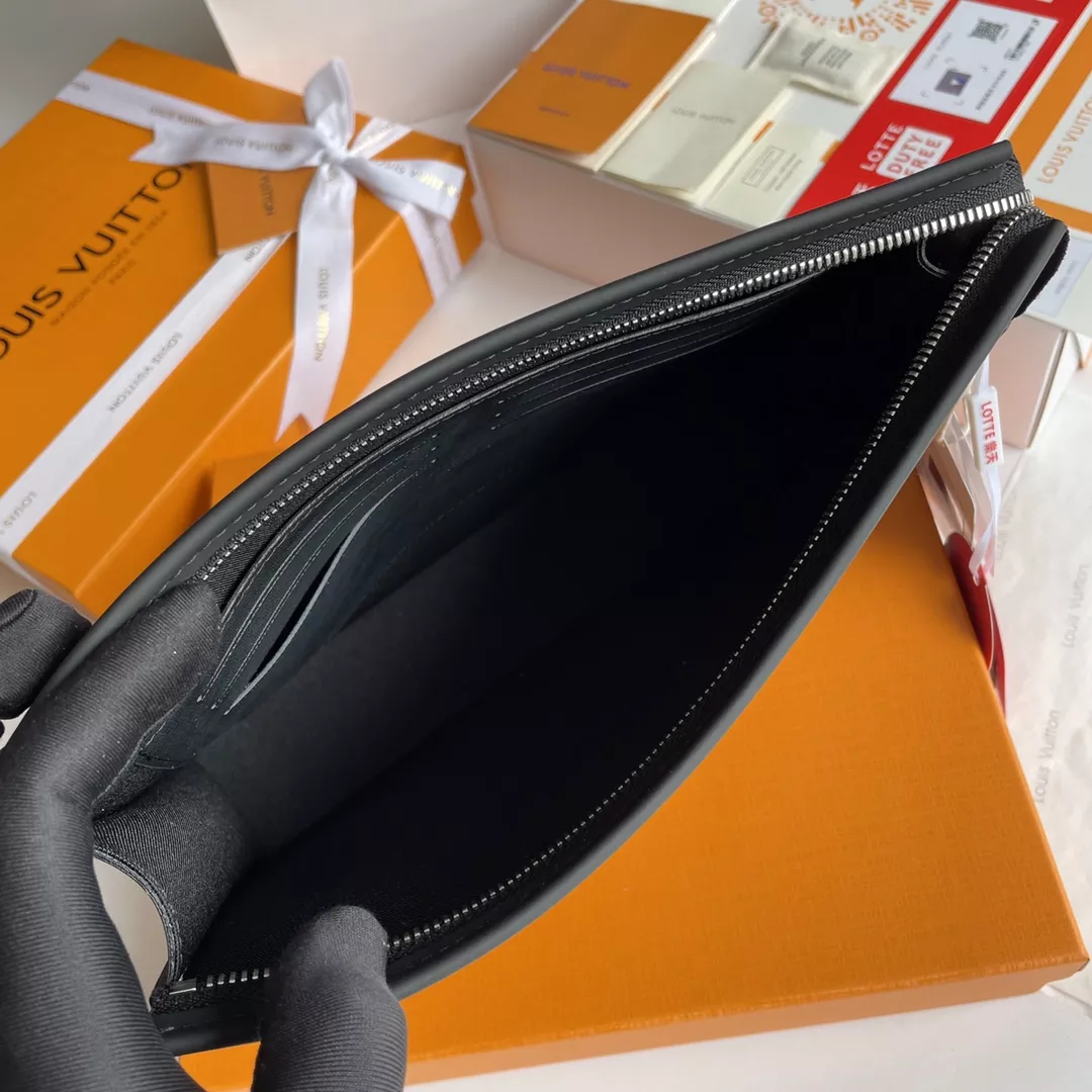 Louis Vuitton AAA Quality Wallets Flexible 5976