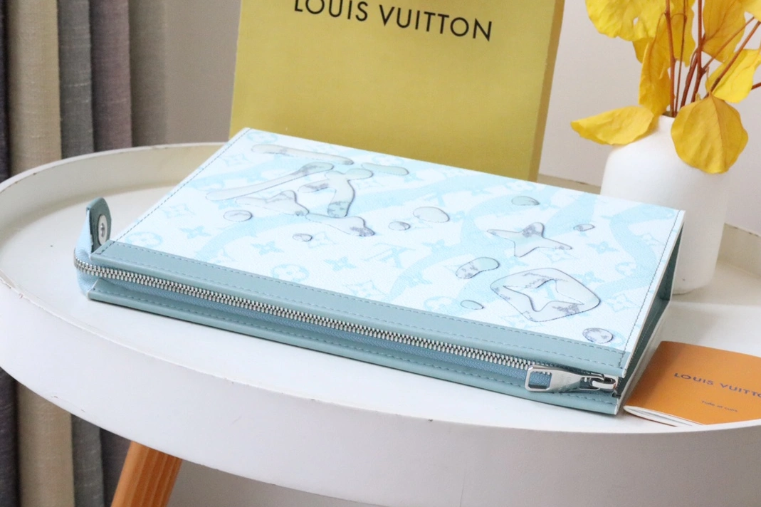 Louis Vuitton AAA Quality Wallets For Unisex Comfortable 4388