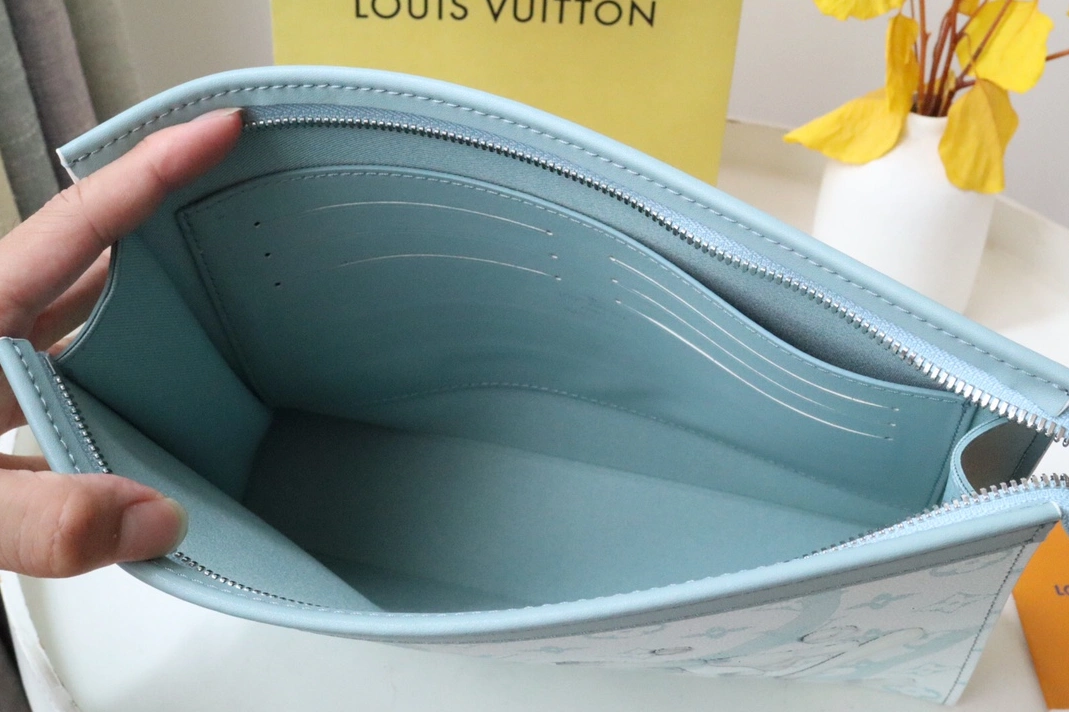 Louis Vuitton AAA Quality Wallets For Unisex Comfortable 4388