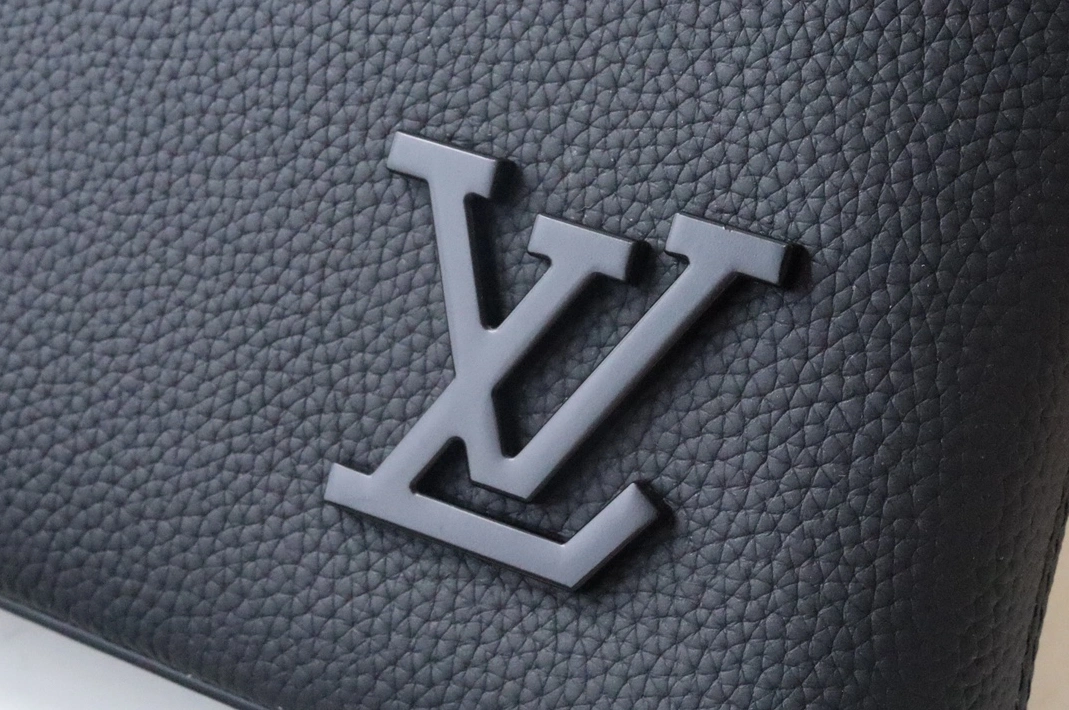 Louis Vuitton AAA Quality Wallets For Unisex EasyMatch 6978