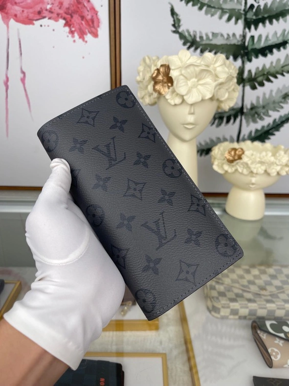 Louis Vuitton AAA Quality Wallets For Unisex Fashionable 7149