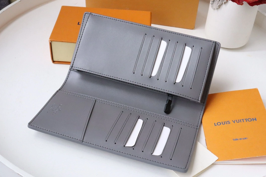 Louis Vuitton AAA Quality Wallets For Unisex Flexible 7117