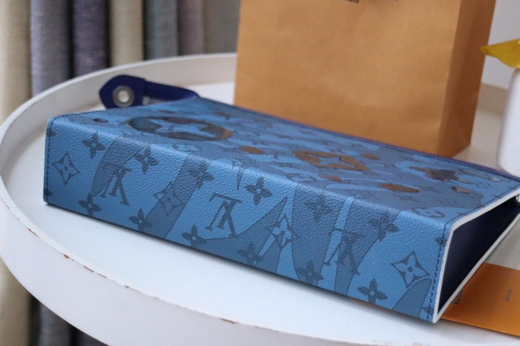 Louis Vuitton AAA Quality Wallets For Unisex HighQuality 2140
