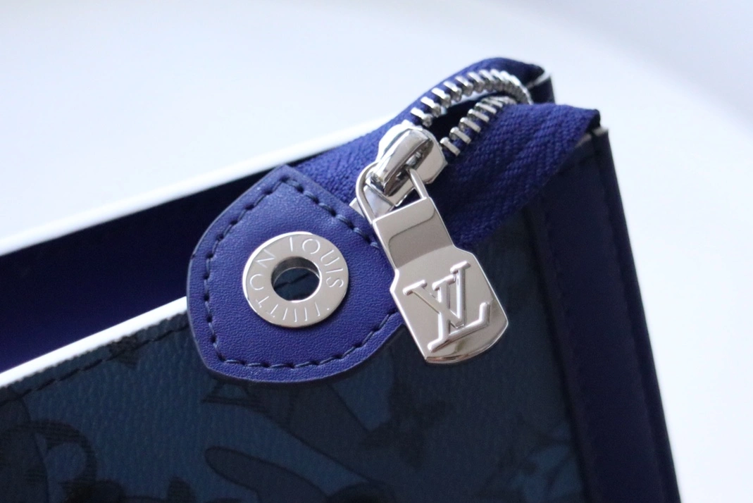 Louis Vuitton AAA Quality Wallets For Unisex HighQuality 2140
