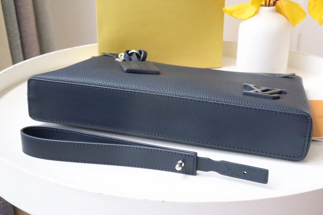 Louis Vuitton AAA Quality Wallets For Unisex Soft 5890