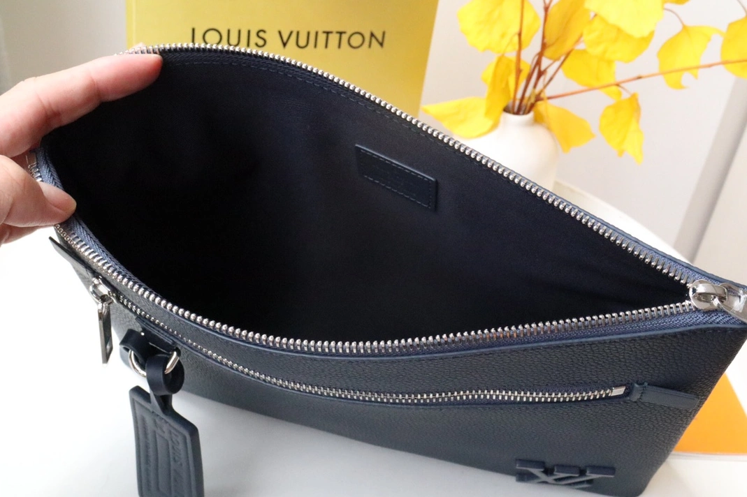 Louis Vuitton AAA Quality Wallets For Unisex Soft 5890