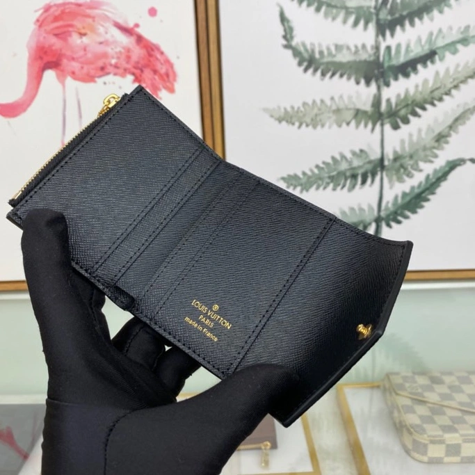 Louis Vuitton AAA Quality Wallets For Women Bold 8649