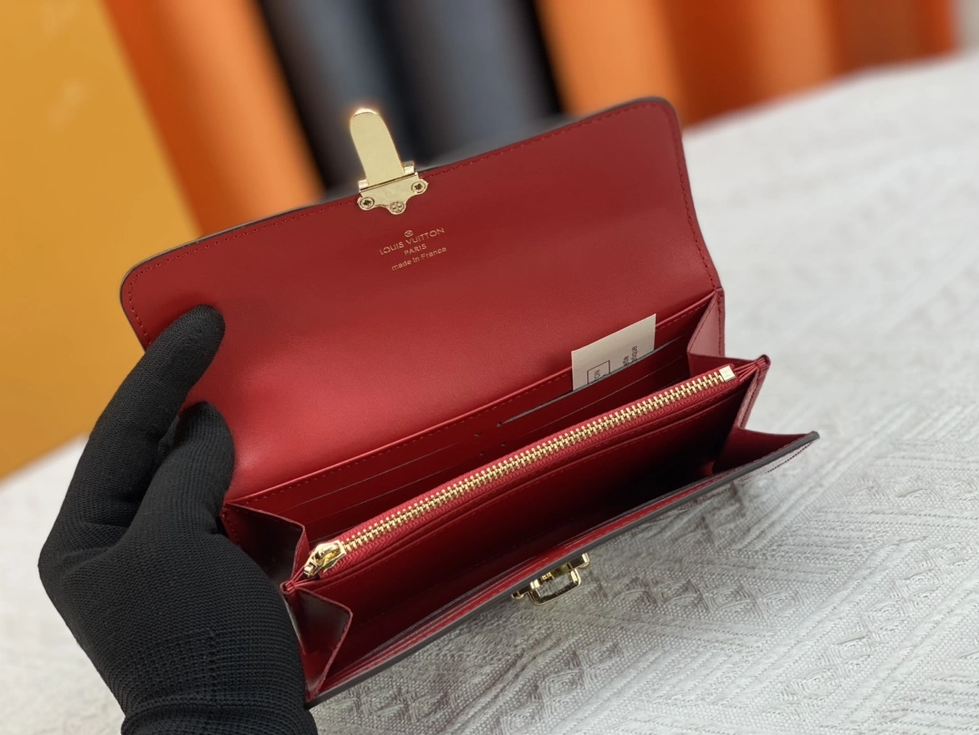 Louis Vuitton AAA Quality Wallets For Women Breathable 1990