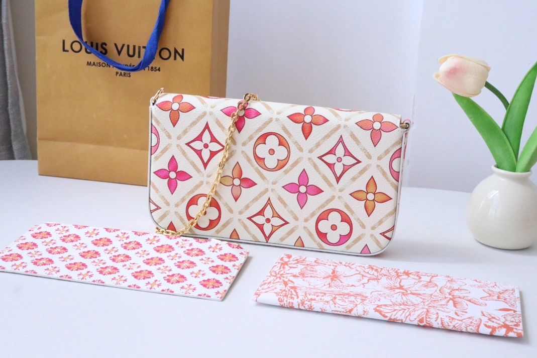 Louis Vuitton AAA Quality Wallets For Women Breathable 447