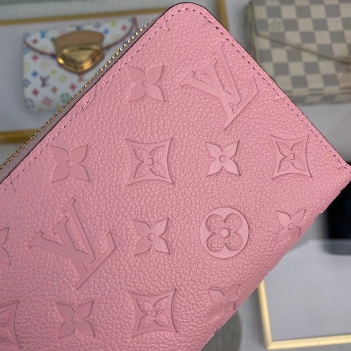 Louis Vuitton AAA Quality Wallets For Women Bright 2920