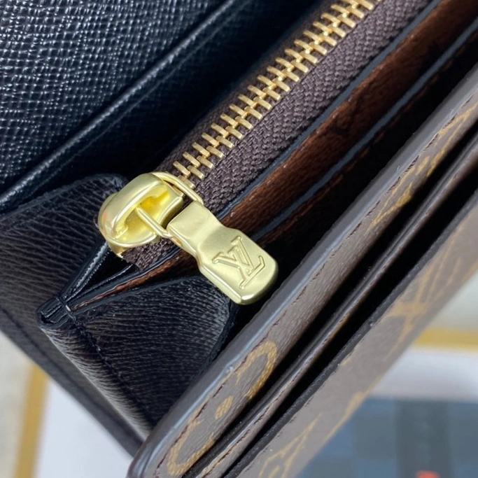 Louis Vuitton AAA Quality Wallets For Women Classic 6057