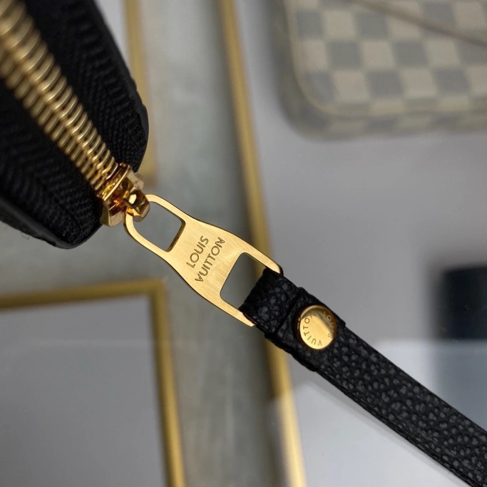Louis Vuitton AAA Quality Wallets For Women Efficient 9856