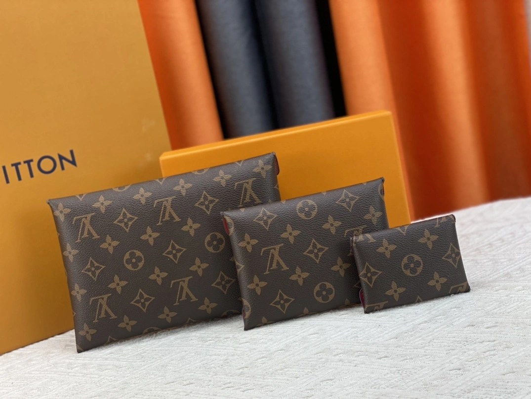 Louis Vuitton AAA Quality Wallets For Women EyeCatching 1791