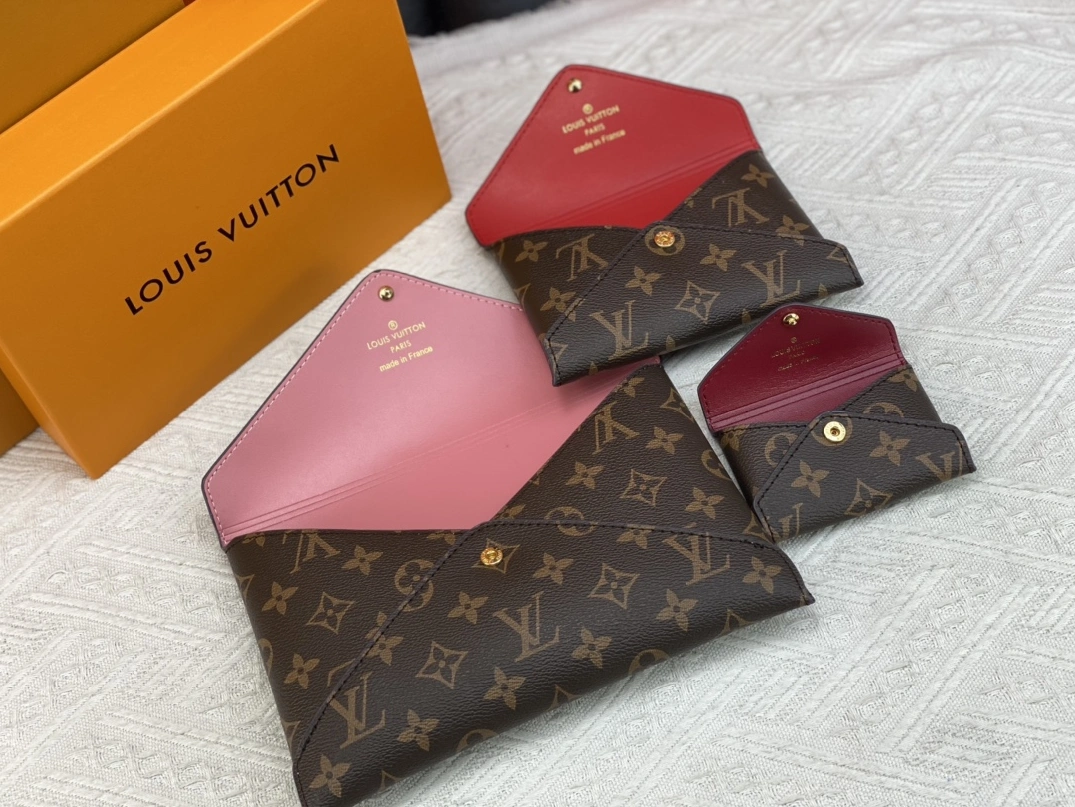Louis Vuitton AAA Quality Wallets For Women EyeCatching 1791