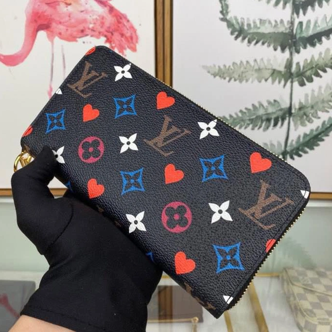 Louis Vuitton AAA Quality Wallets For Women StreetReady 7998