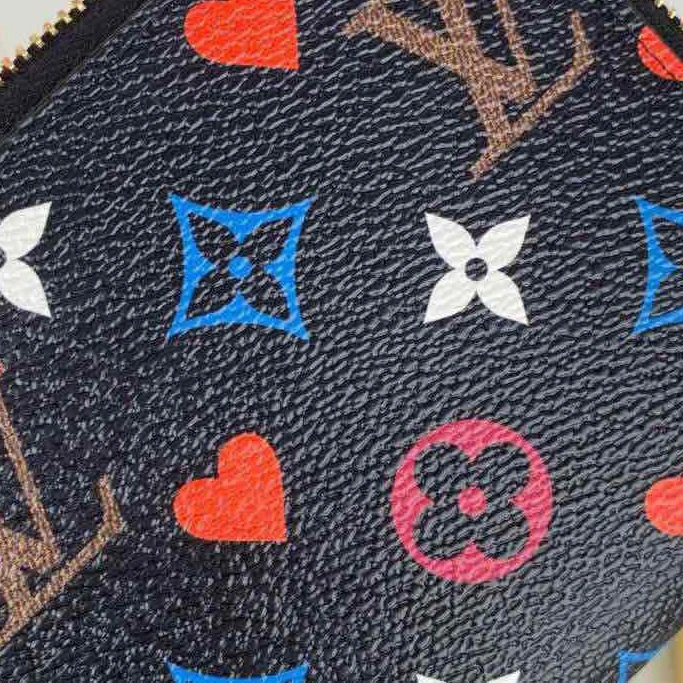 Louis Vuitton AAA Quality Wallets For Women StreetReady 7998