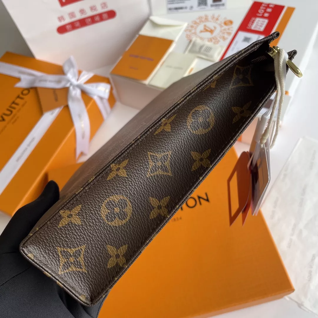 Louis Vuitton AAA Quality Wallets For Women Versatile 5405