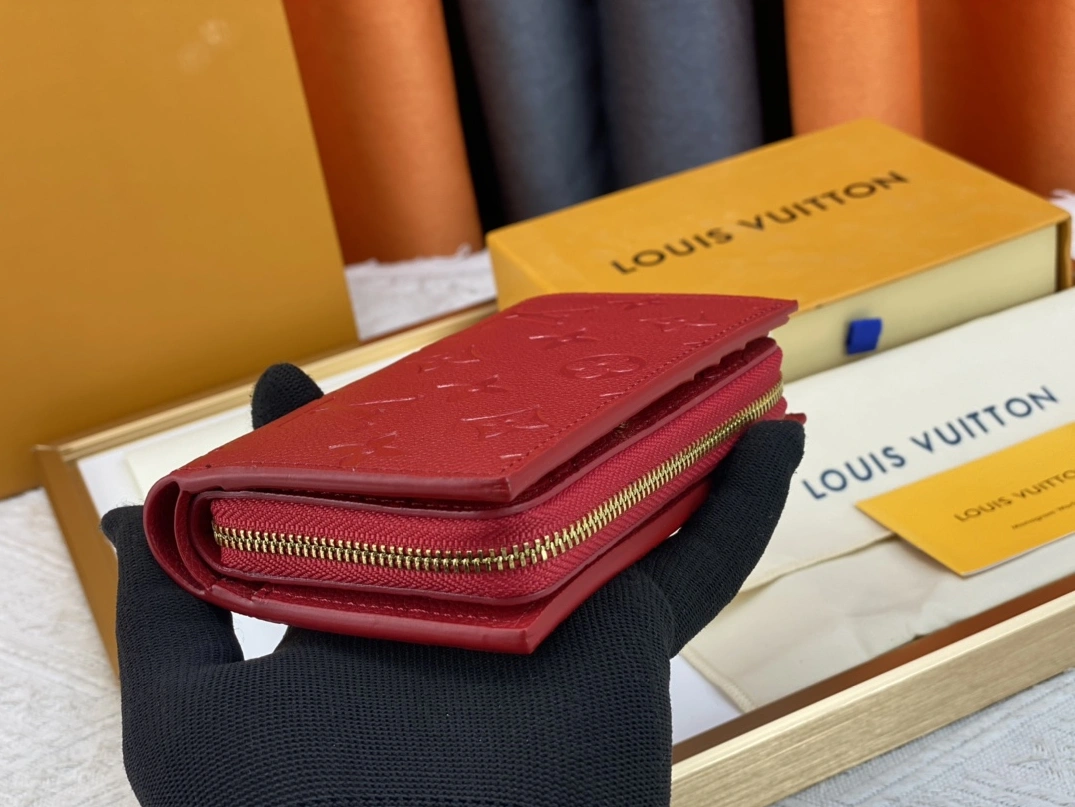 Louis Vuitton AAA Quality Wallets HighQuality 7096