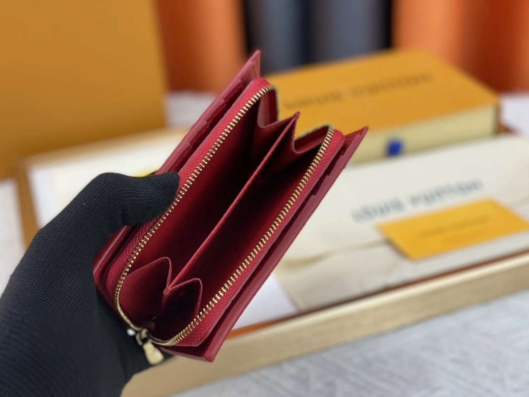 Louis Vuitton AAA Quality Wallets HighQuality 7096