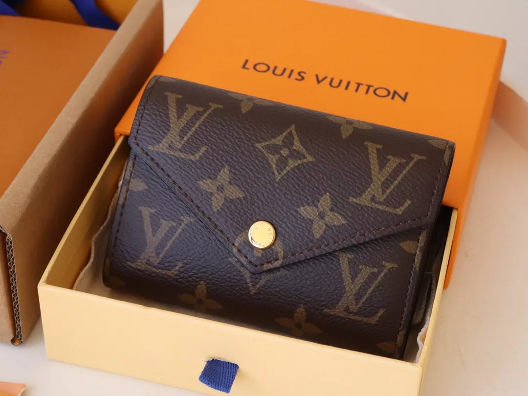 Louis Vuitton AAA Quality Wallets In Brown Functional 8433