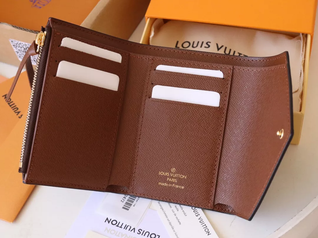 Louis Vuitton AAA Quality Wallets In Brown Functional 8433
