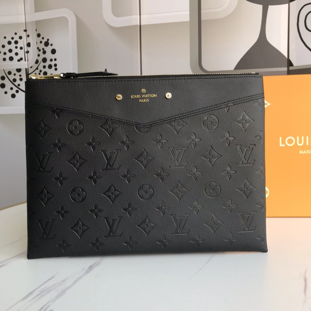 Louis Vuitton AAA Quality Wallets NewStyle 8777
