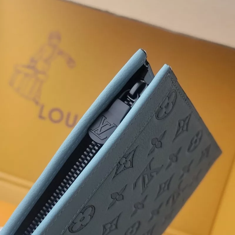 Louis Vuitton AAA Quality Wallets Practical 8499