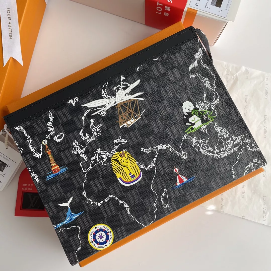 Louis Vuitton AAA Quality Wallets Practical 9321