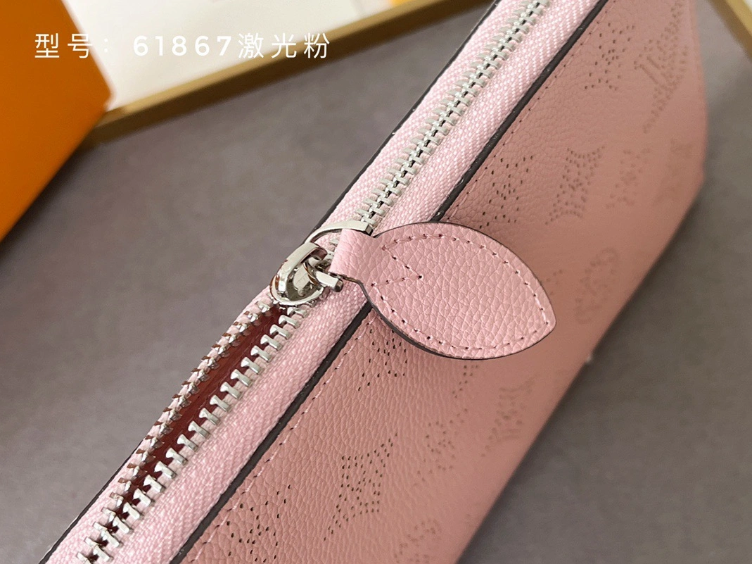 Louis Vuitton AAA Quality Wallets Refined 8316