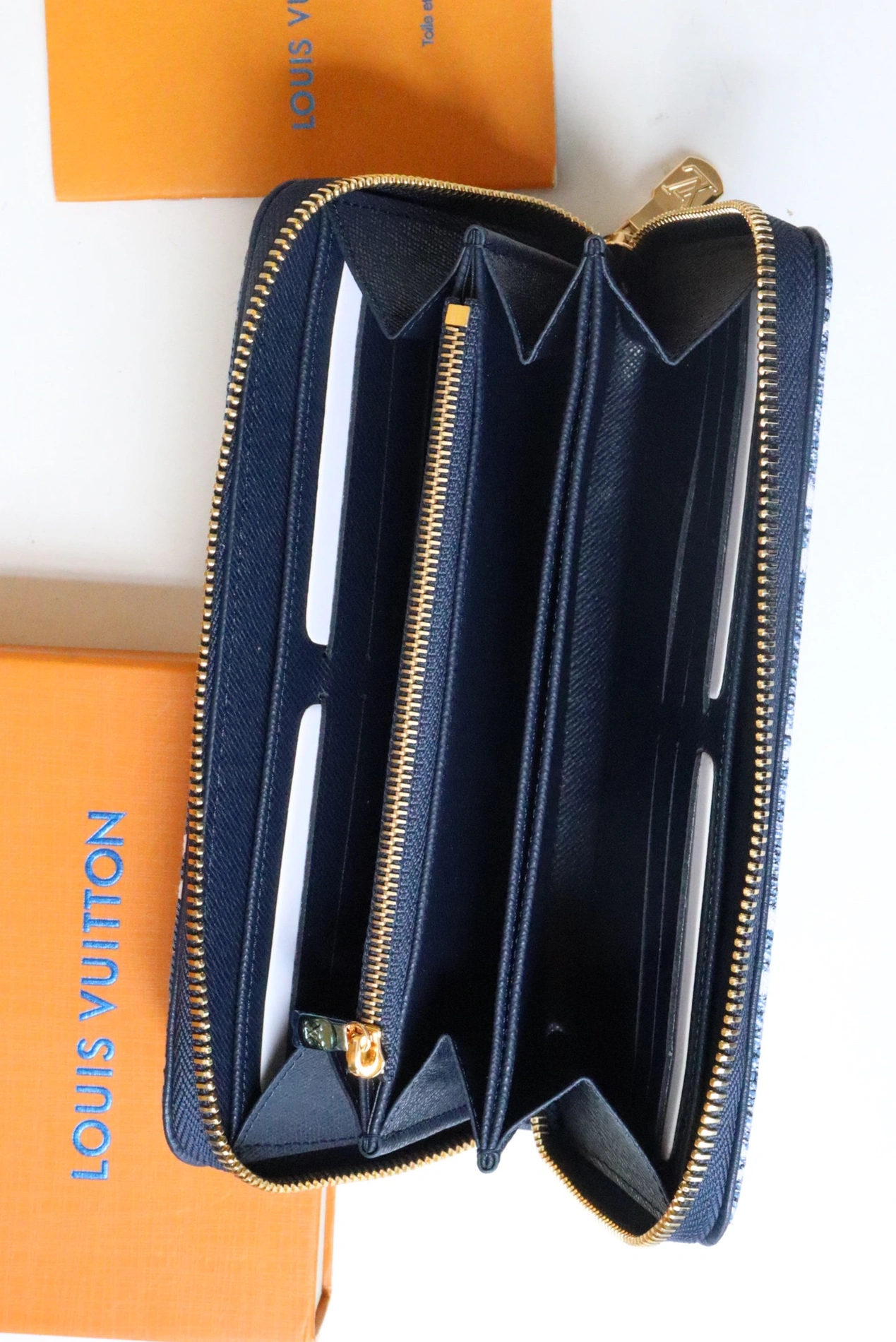 Louis Vuitton AAA Quality Wallets Refined 9487