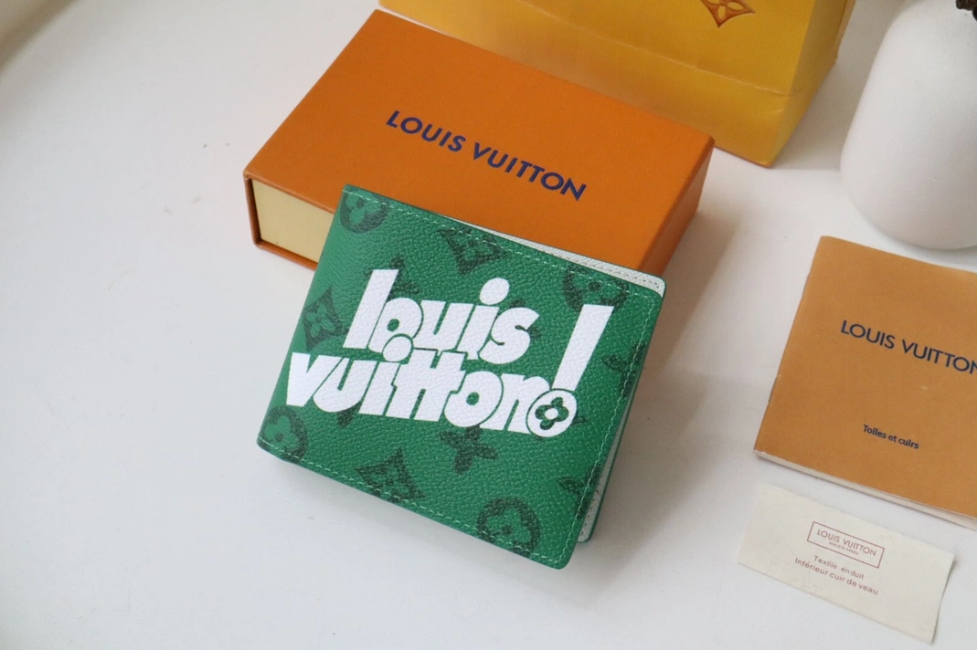 Louis Vuitton AAA Quality Wallets Resilient 7432