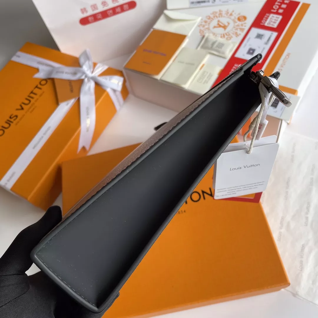Louis Vuitton AAA Quality Wallets SmartChoice 8172
