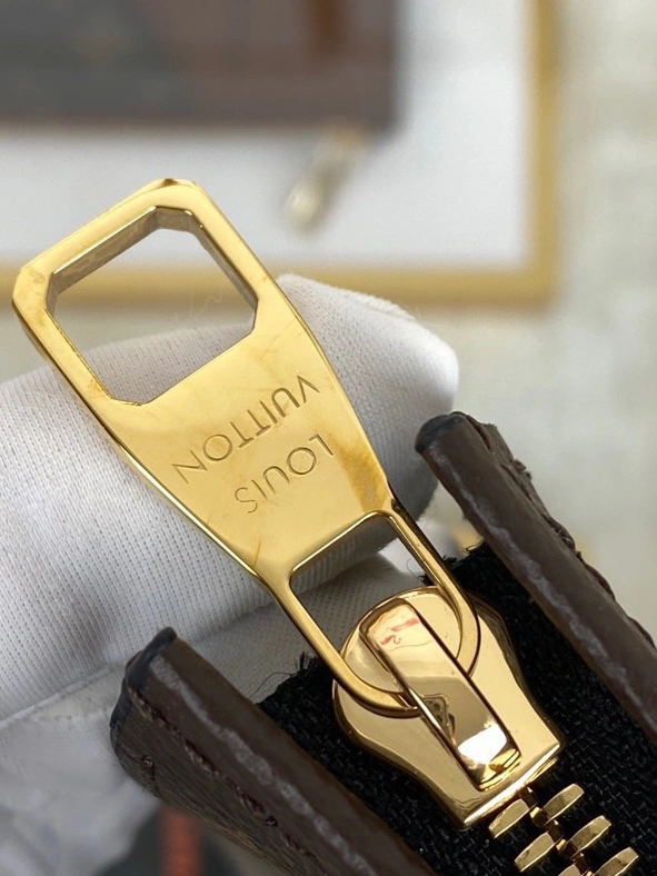 Louis Vuitton AAA Quality Wallets Sophisticated 6665
