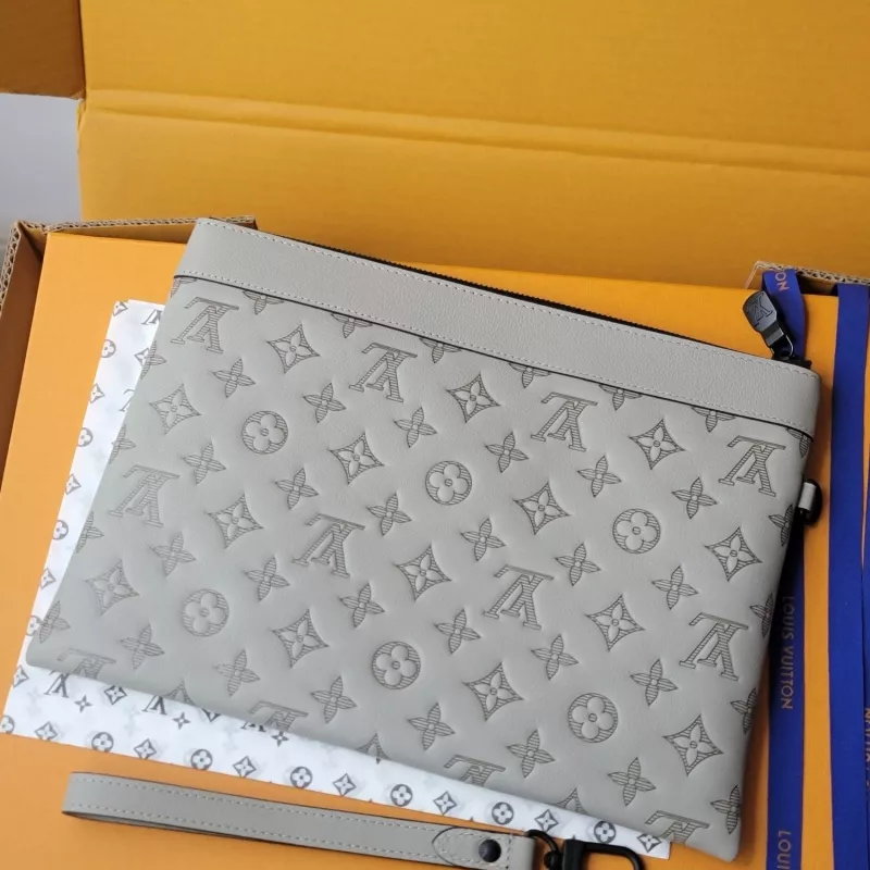 Louis Vuitton AAA Quality Wallets StreetReady 4771