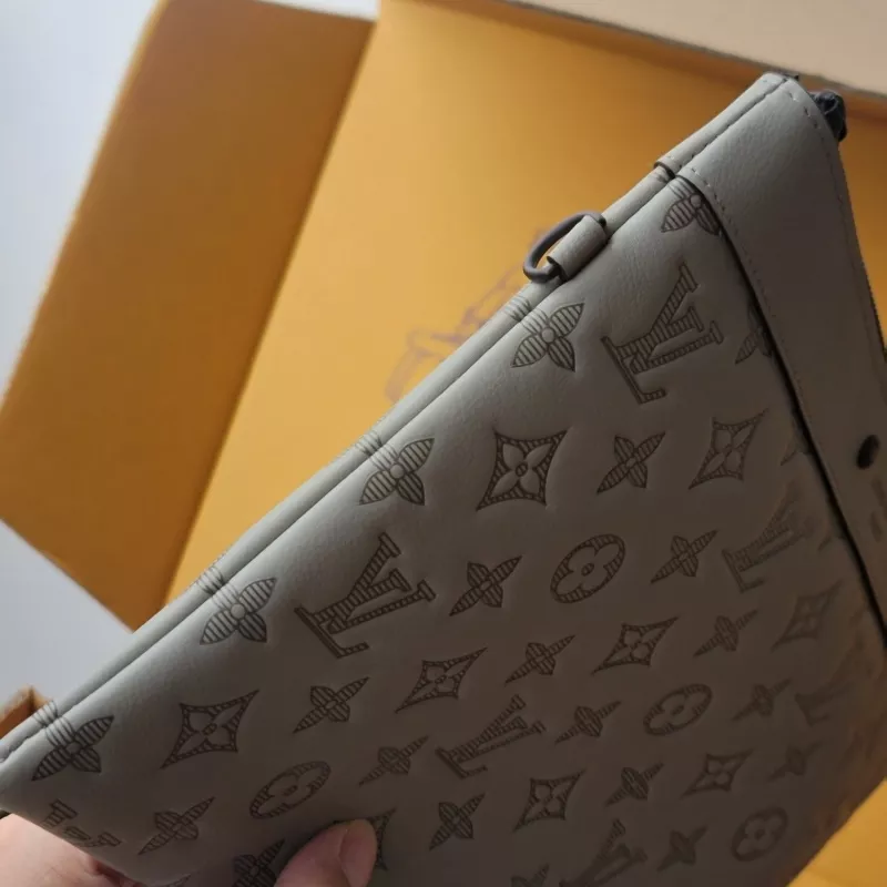 Louis Vuitton AAA Quality Wallets StreetReady 4771