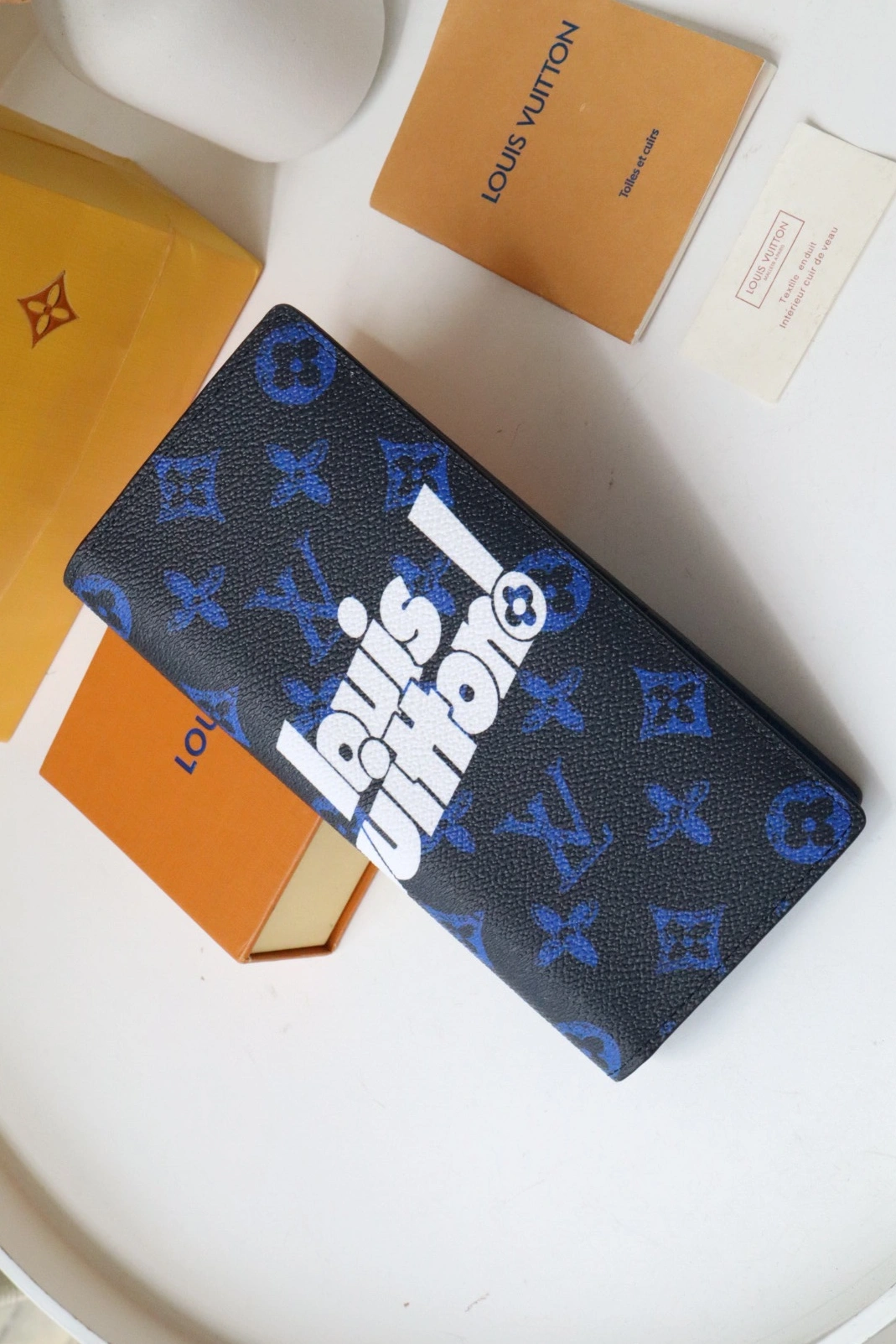 Louis Vuitton AAA Quality Wallets Stylish 8474