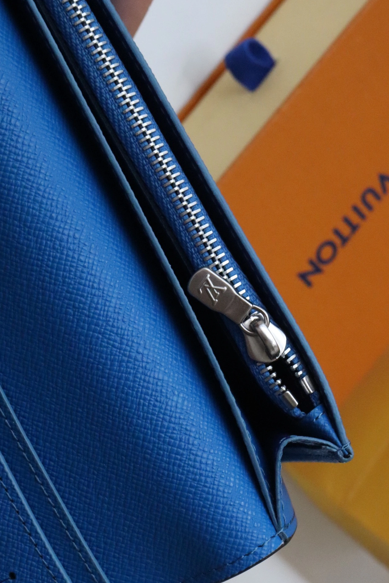 Louis Vuitton AAA Quality Wallets Stylish 8474