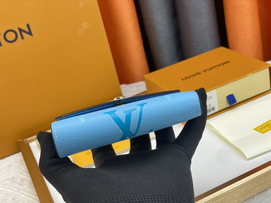 Louis Vuitton AAA Quality Wallets UrbanStyle 6281