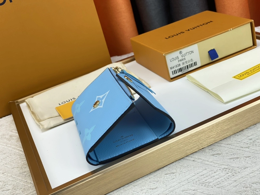 Louis Vuitton AAA Quality Wallets UrbanStyle 6281