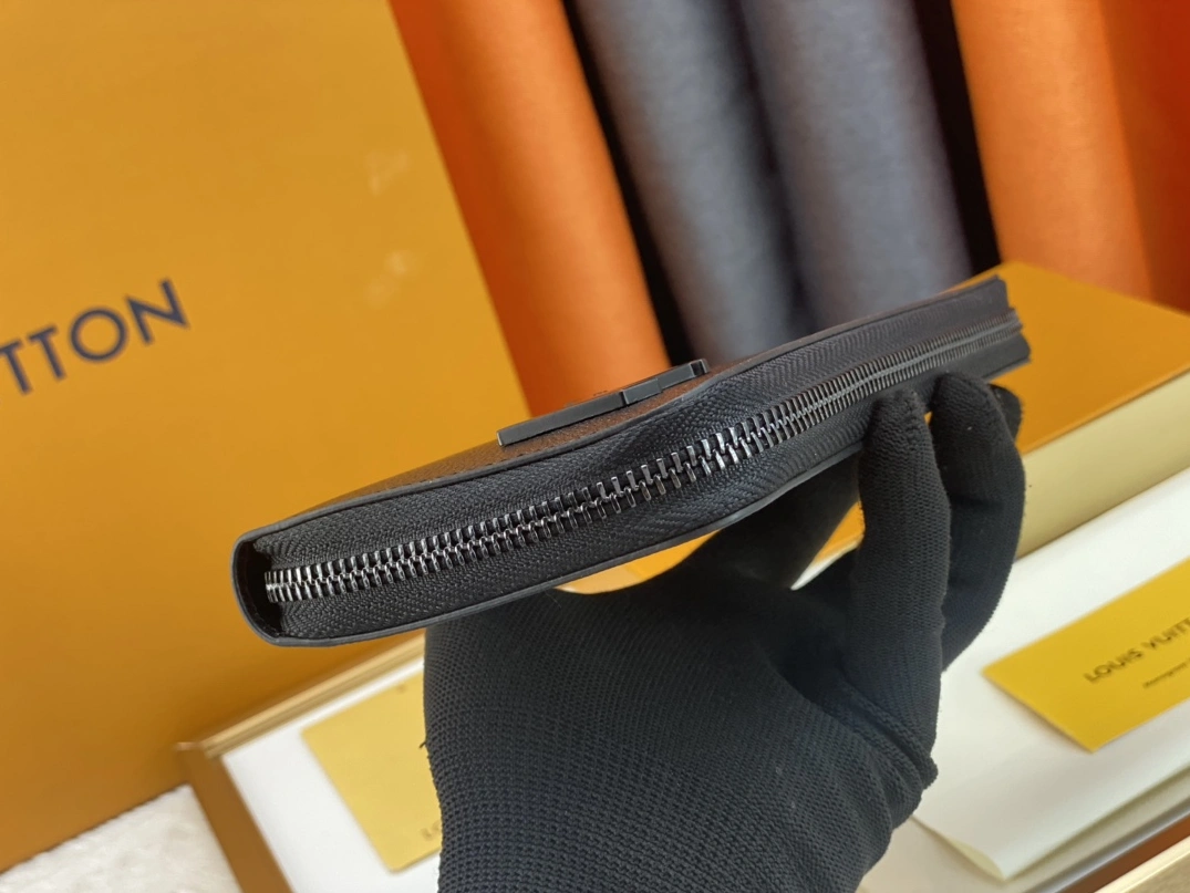 Louis Vuitton AAA Quality Wallets UrbanStyle 7401