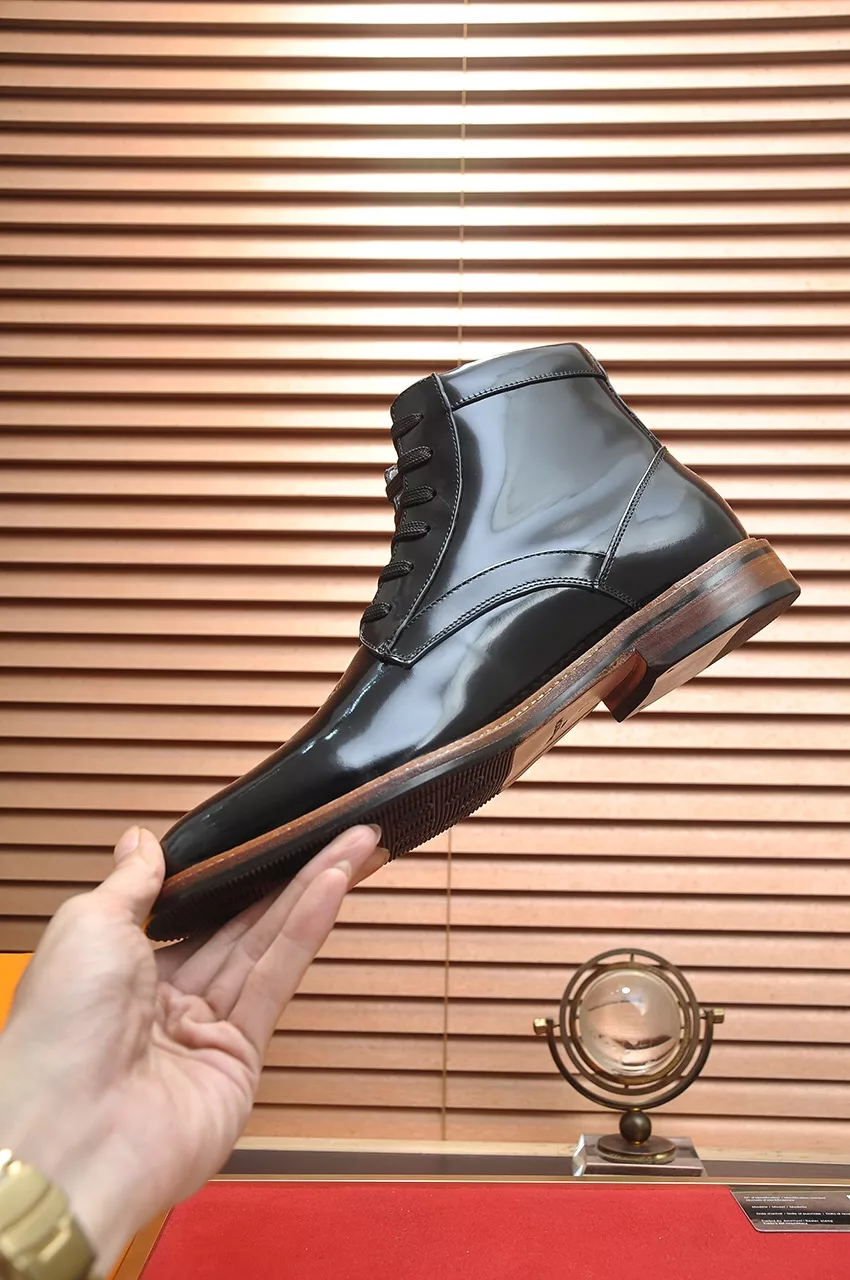 Louis Vuitton Boots For Men Minimalist 4376